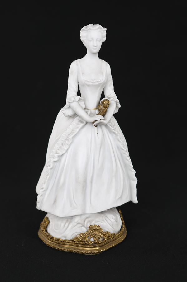 Figura di dama in biscuit, XIX secolo