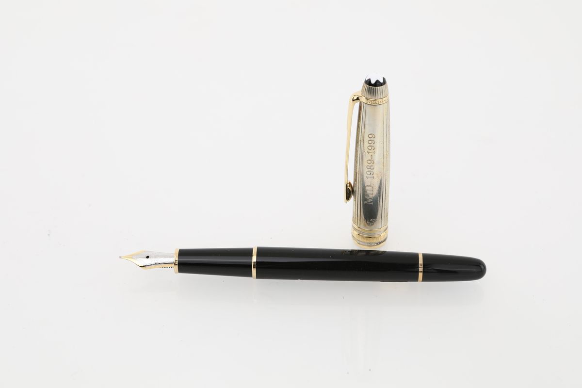 Montblanc Meisterstuck Solitaire Doué, Penna Stilografica Nera