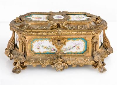 Scrigno in Bronzo Dorato e Porcellana, Tahan, Parigi, Fine del XIX Secolo