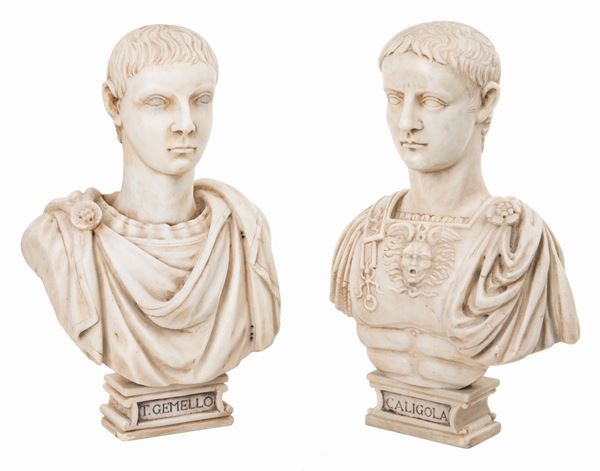 Coppia di piccoli busti in marmo, fine del XIX/inizi del XX secolo