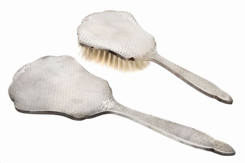 Specchio e Spazzola da Toletta in Argento