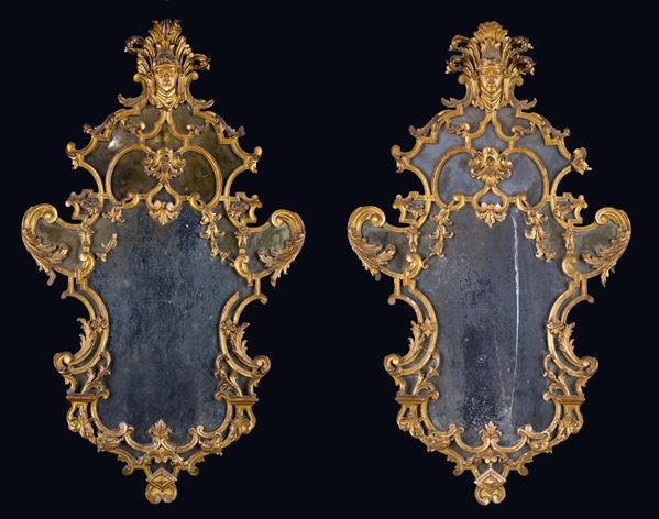 Coppia di specchiere in legno dorato, XVIII secolo