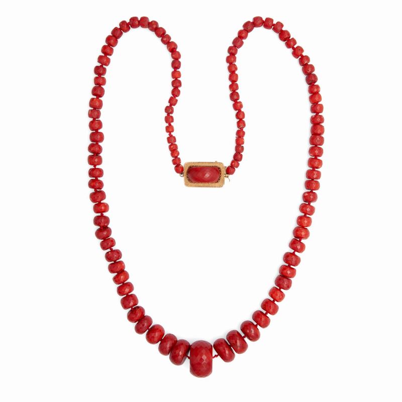 Collana in Corallo Aka con Certificato