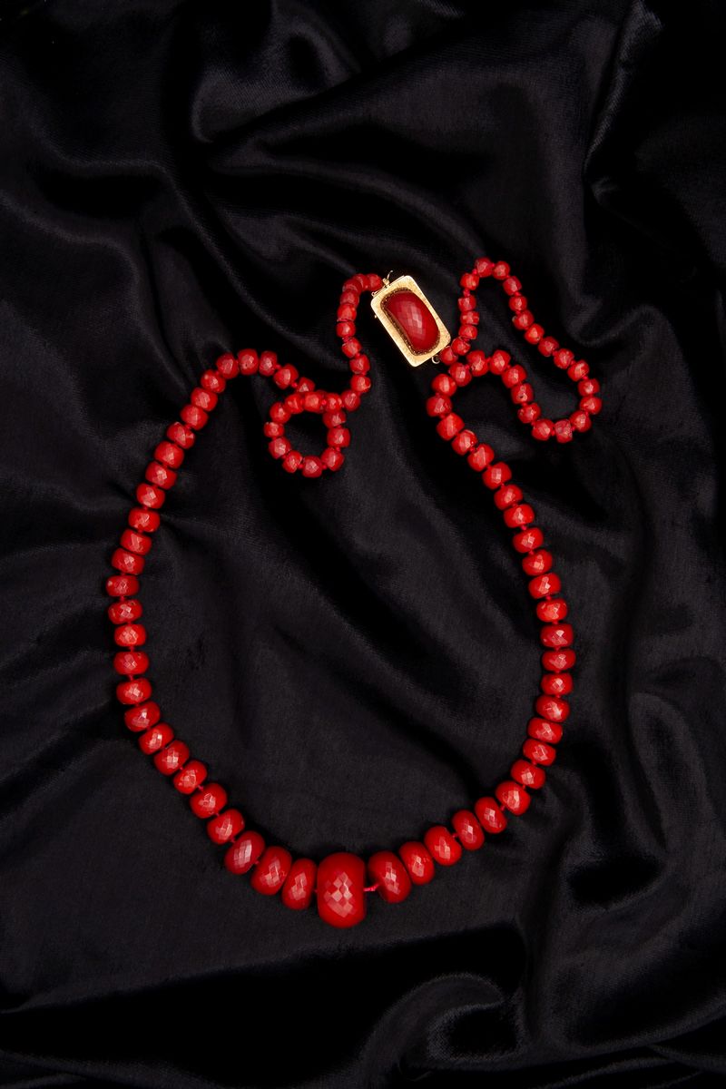 Collana in Corallo Aka con Certificato