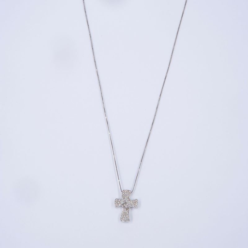 Croce con Brillante e Catena