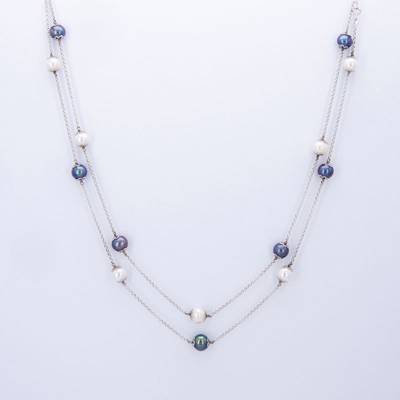 Lunga Collana in Oro Bianco con Perle Freshwater e di Tahiti