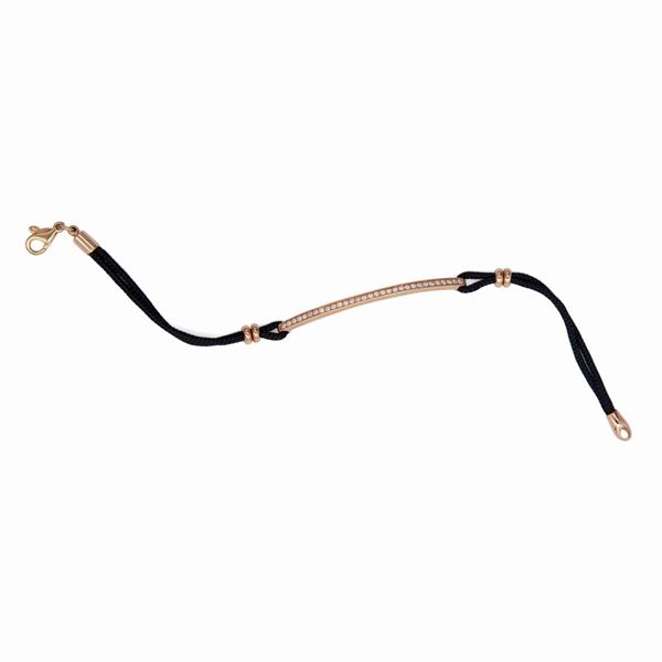 Bracciale in oro con brillanti e laccio in seta