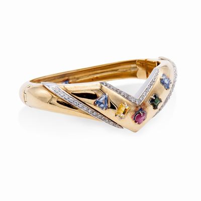 Bracciale Rigido in Oro Giallo "amore" con Brillanti Zaffiro Blu e Giallo, Rubino, Tormalina Verd...