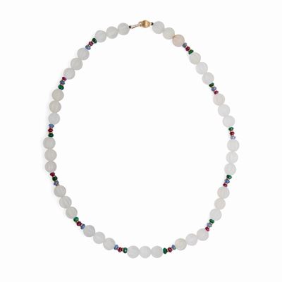 Collana in Cristallo di Rocca Distanziato da Zaffiri, Smeraldi e Rubini