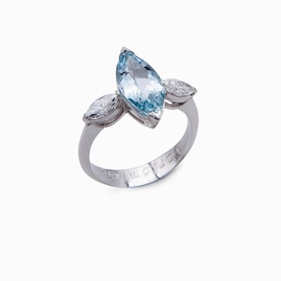 Anello in Oro Bianco con Topazio Azzurro e Brillanti
