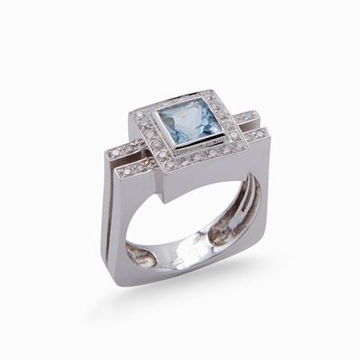 Anello in Oro Bianco con Acquamarina e Brillanti