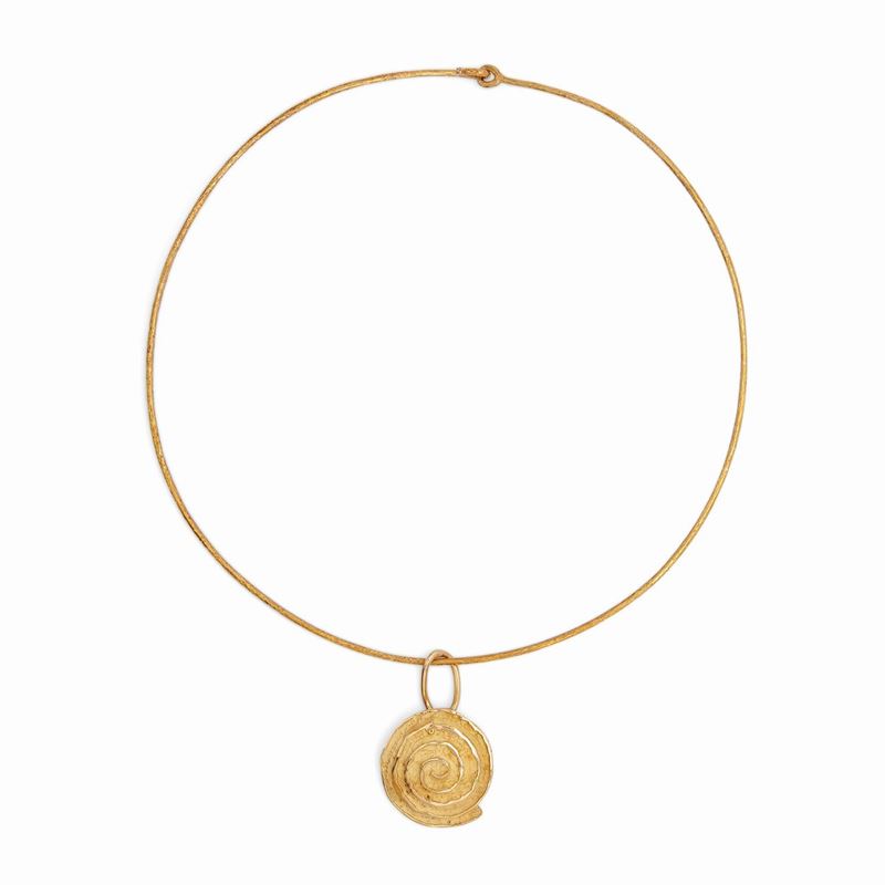 Collana Rigida in Oro Giallo con Pendente in Oro Giallo
