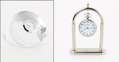 Fermacarte in Cristallo con Orologio, Mario Cioni per Fanuele, ed Orologio da Taschino con Porta ...