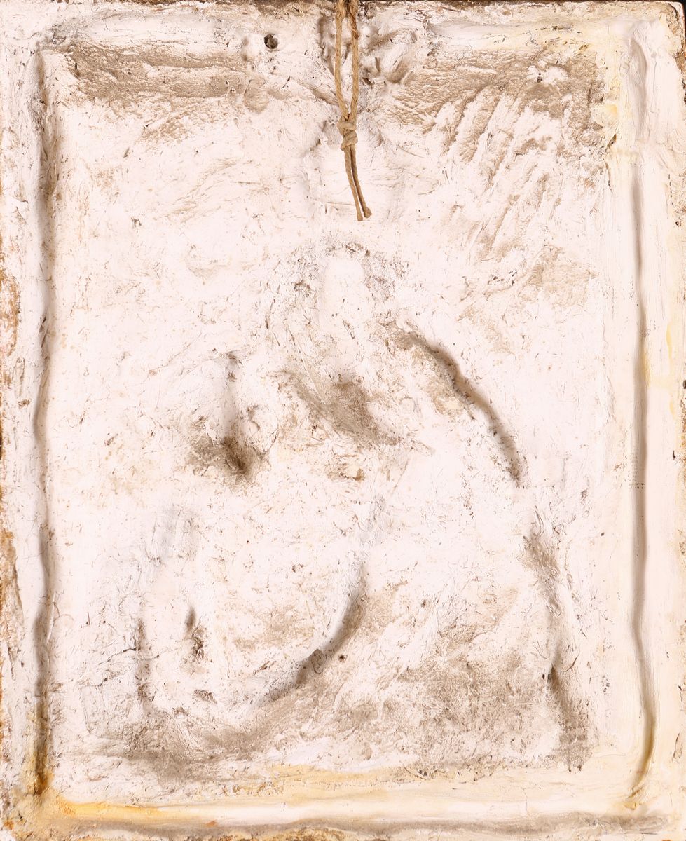 Bassorilievo in Gesso Policromo Raffigurante Madonna Col Bambino