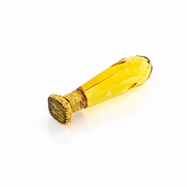 Sigillo in quarzo e metallo dorato