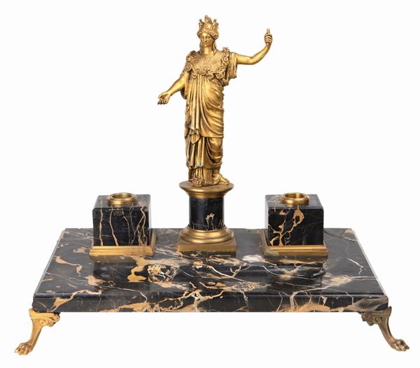 Grande calamaio in marmo portoro e bronzo dorato