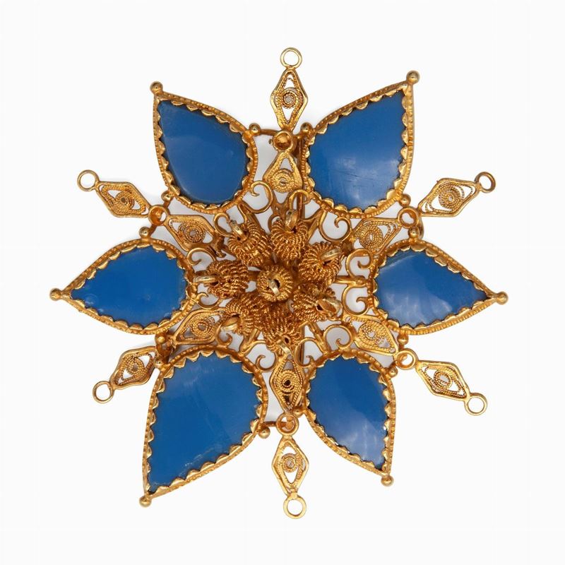 Spilla in Oro Lavorazione a Filigrana e Pietre Dure