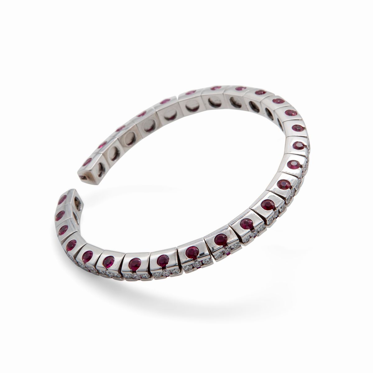 Bracciale Rigido in Oro con Brillanti e Rubini