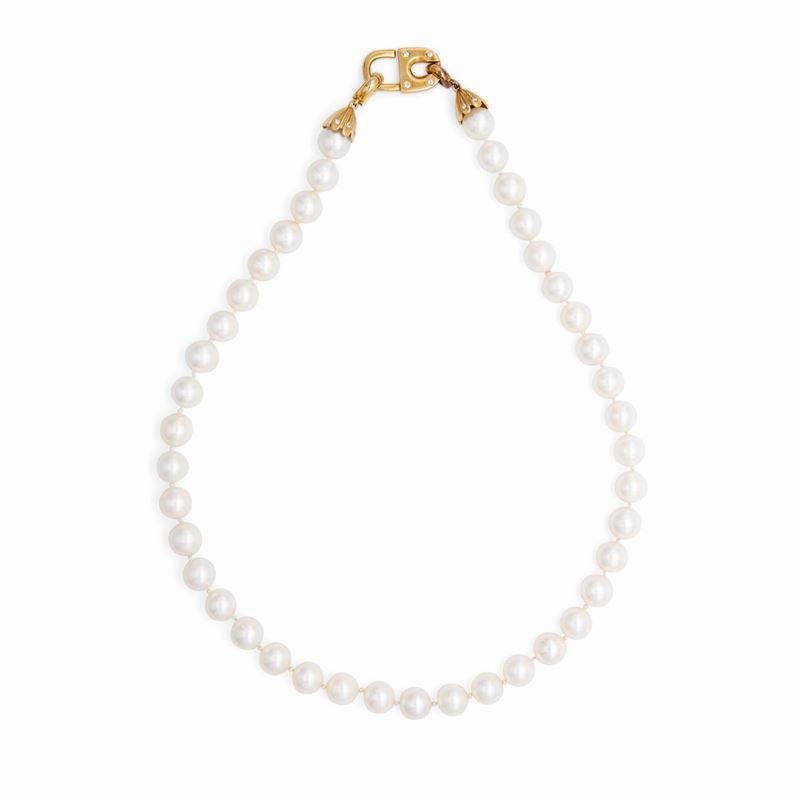 Collana di Perle Giapponesi, Chiusura in Oro Giallo e Brillanti