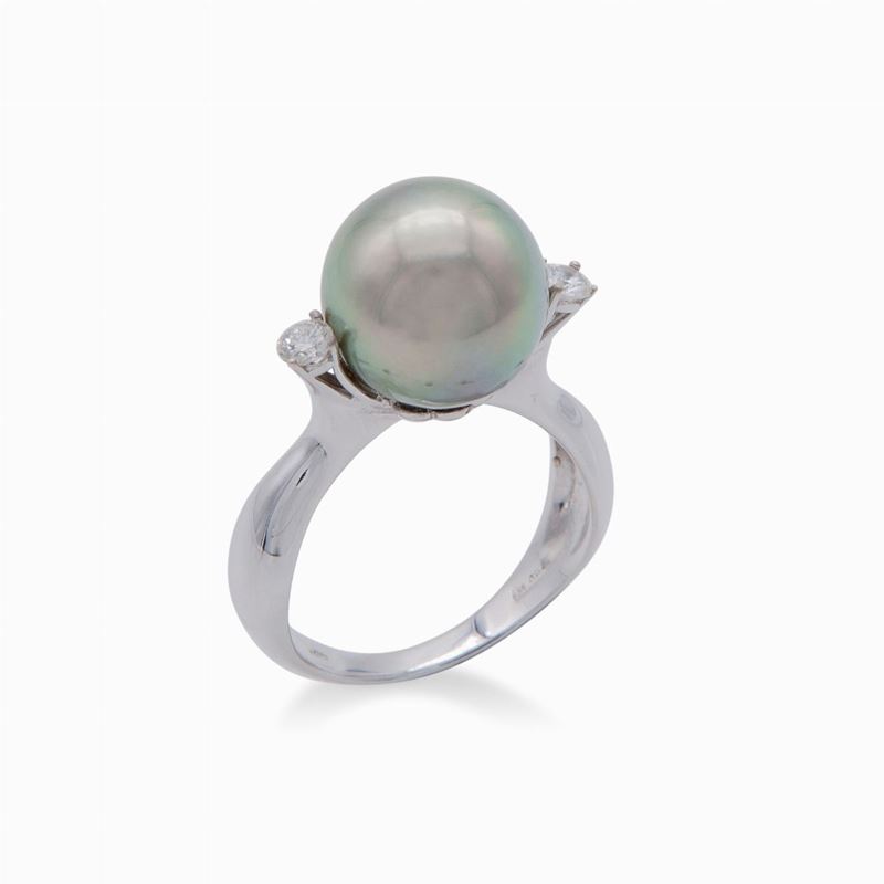 Anello in Oro, Perla e Brillanti