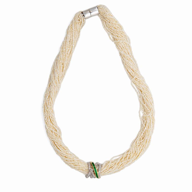 Alfieri St. John, Collana in Microperle, Oro ,brillanti e Smeraldi