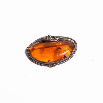 Spilla Art Nouveau in Argento e Ambra