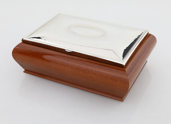 Scatola rettangolare in legno con rivestimento in argento 925%