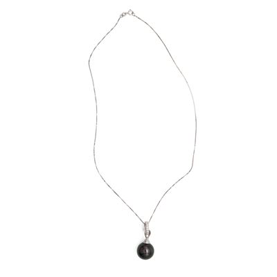 Pendente in Oro, Brillanti e Perla Nera.