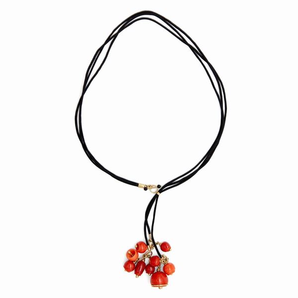 Collana in oro e corallo