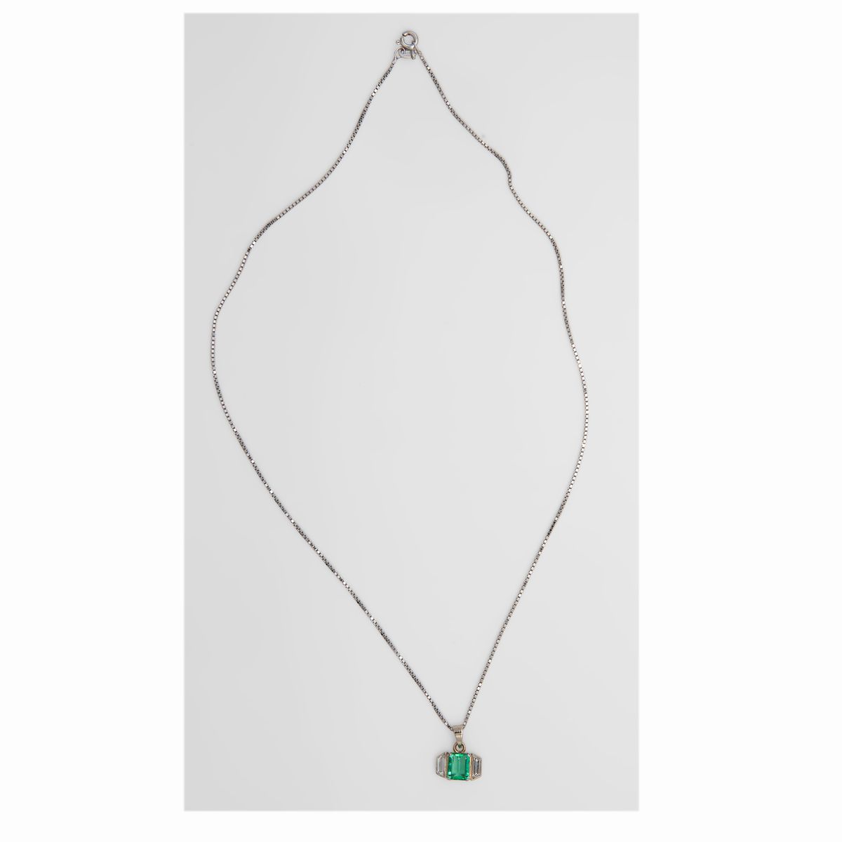Collana con Pendente in Oro Smeraldo e Diamanti