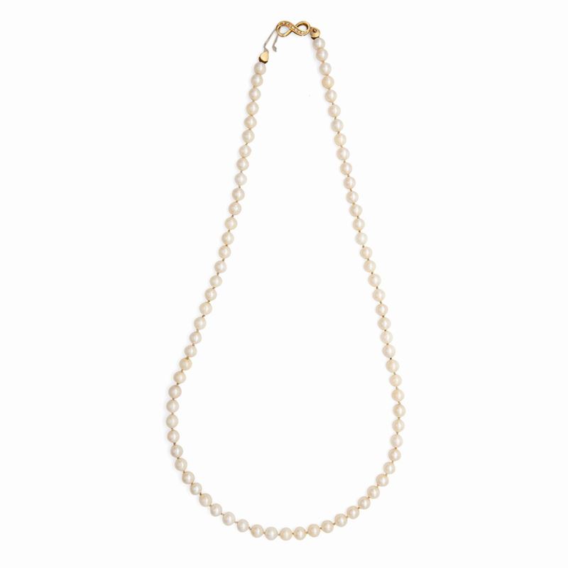 Collana di Perle con Chiusura in Oro e Brillanti