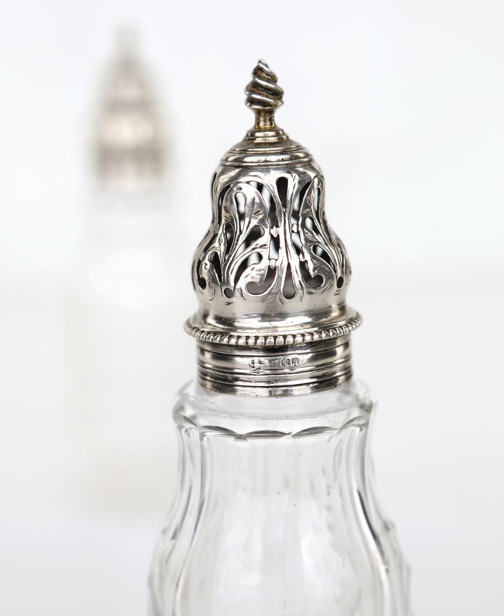 Due Cruets in Cristallo e Argento Sterling, Inghilterra
