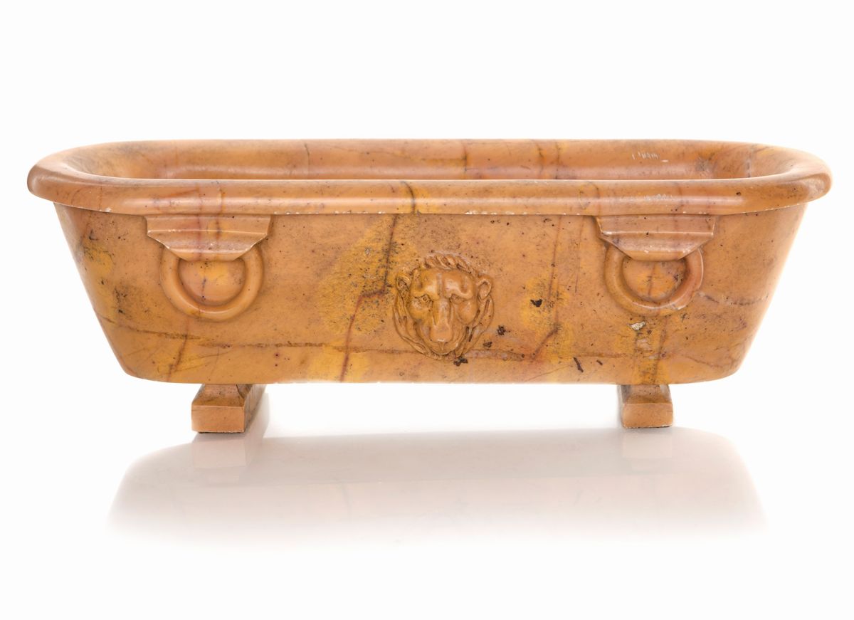 Vaschetta in Stile Neoclassico in Marmo Giallo Antico, XIX/XX Secolo