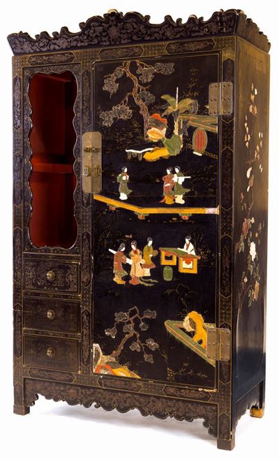 Mobile in Legno Laccato Nero, Giappone, XX Secolo