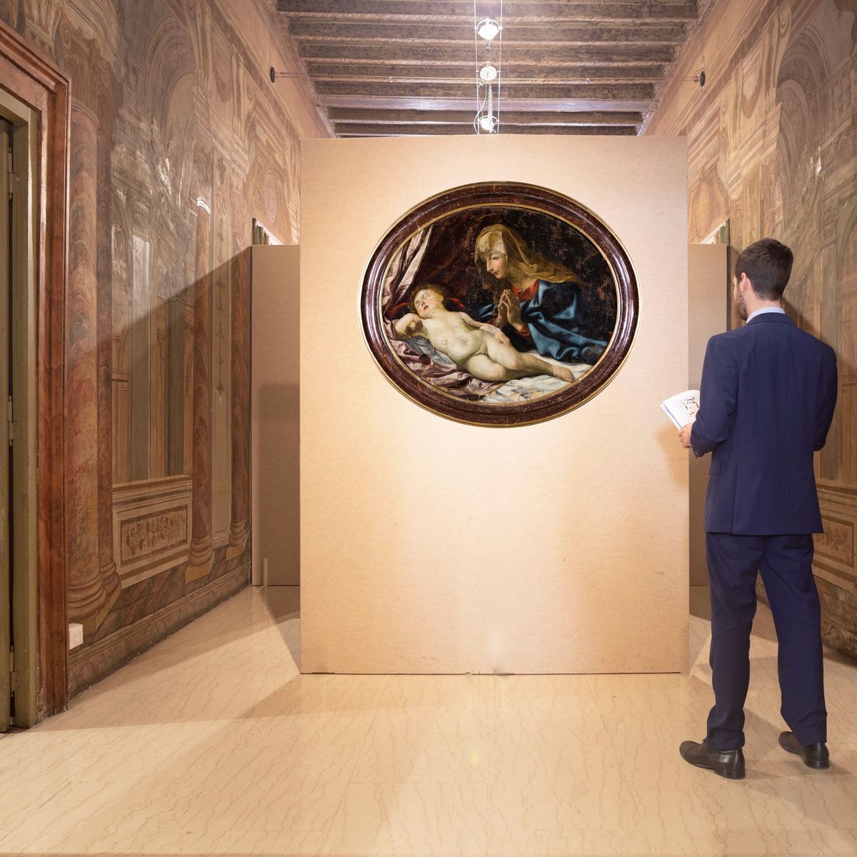 Scuola Emiliana del XVII Secolo - Madonna in Adorazione sul Bambino Dormiente