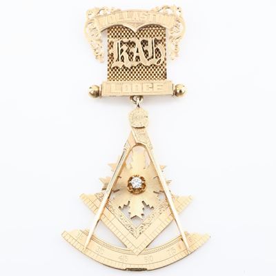 Distintivo del Wollaston Lodge in Oro 9 Kt con Brillante 0,5 Ct