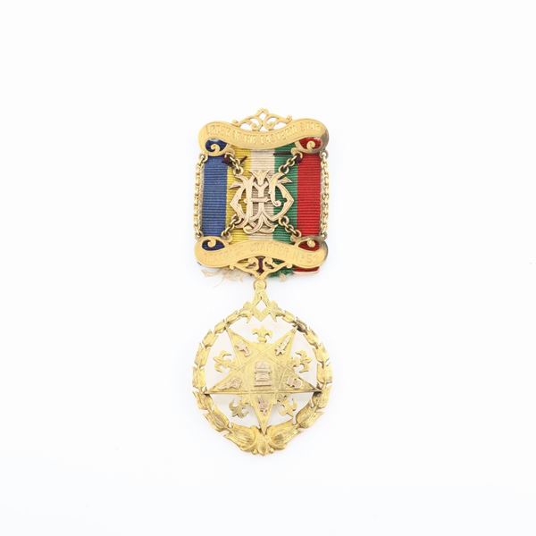 Distintivo con coccarda e spilla dell&#39;Order of the Eastern Star interamente in oro 9kt
