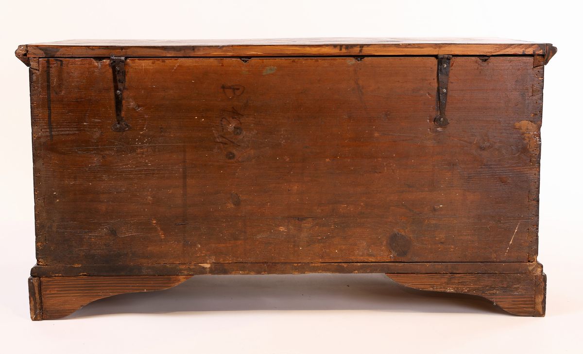 Antico Cassone in Legno