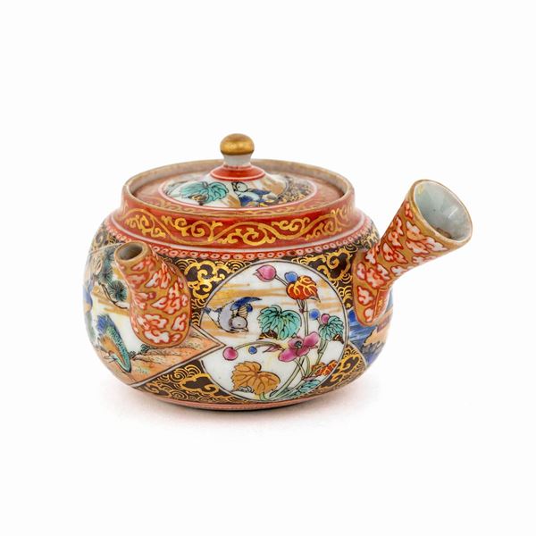 Piccola teiera kyusu in porcellana policroma, Giappone