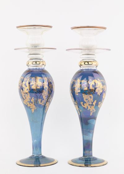 Coppia di Grandi Candelieri in Vetro Blu con Decorazione Dorata