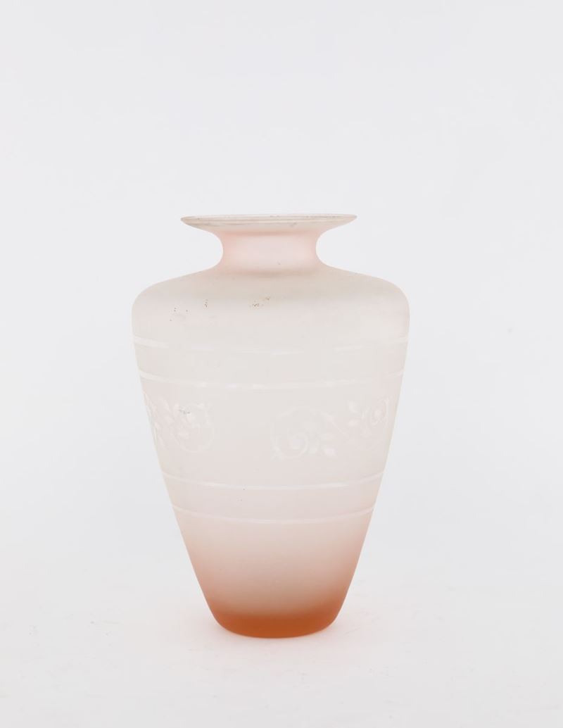 Vaso in Vetro Rosa Satinato, Inizi XX Secolo