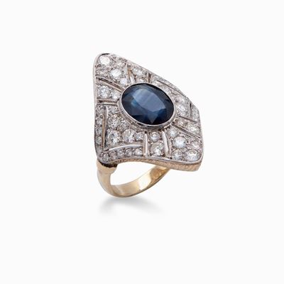 Anello di Linea a Marquise degli Anni '70 in Oro, Brillanti e Zaffiro Centrale