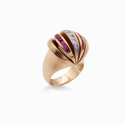 Anello degli Anni '40 in Oro Giallo Brillanti e Rubini