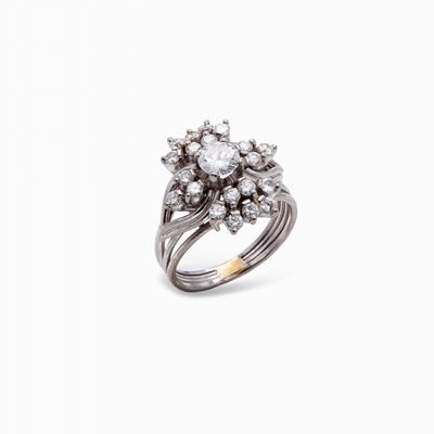 Anello a Fiore in Oro e Brillanti