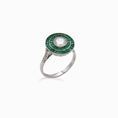 Anello Decò in Platino Brillante Centrale e Smeraldi