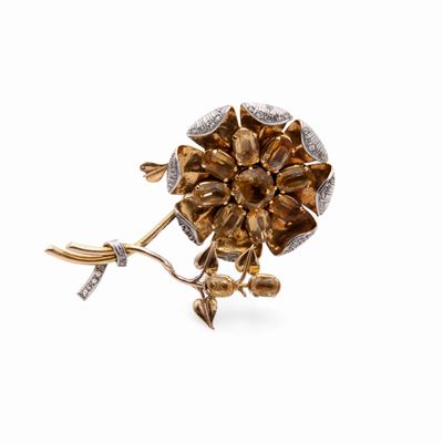 Spilla a Fiore degli Anni '40 in Oro Topazi e Diamanti