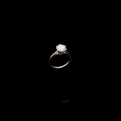 Anello in Oro e Brillante Solitario
