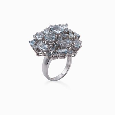 Anello in Oro a Fiore con Acquamarine e Brillanti