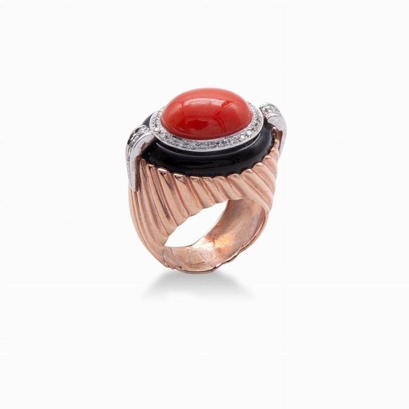 Anello in Oro, Diamanti, Corallo e Onice