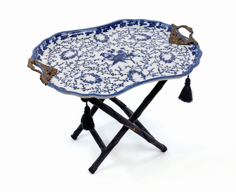 Grande Vassoio in Porcellana Inglese con Table Pliant, Royal Family